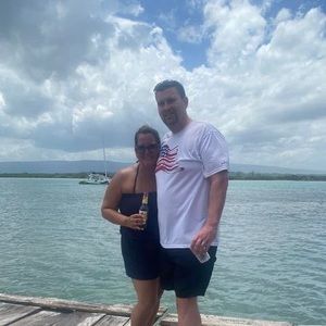 Meet your Posher, Thea